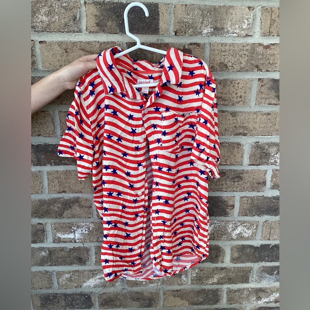 Boys Cat & Jack Fourth of July button down size 10/12